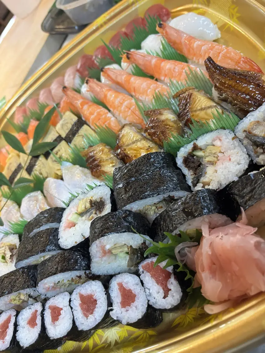 寿司盛り合わせ